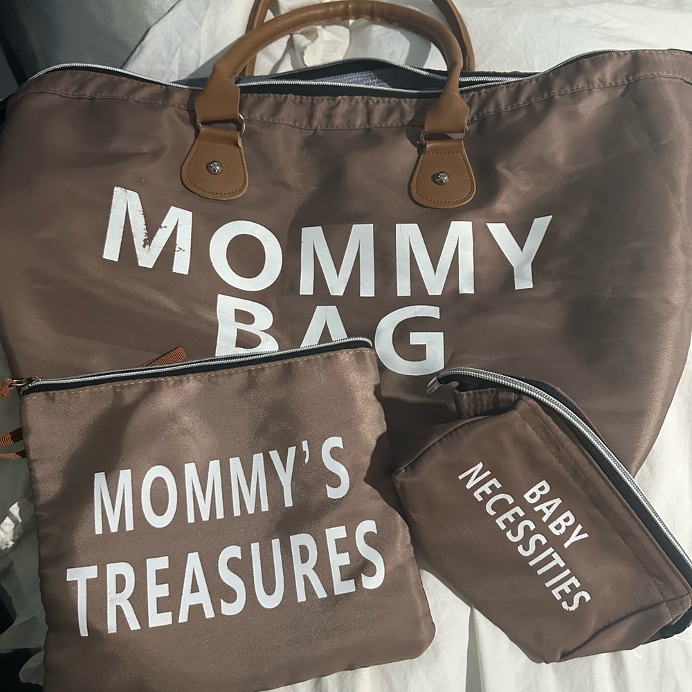 Mommy Bag Set in Brown with White Text